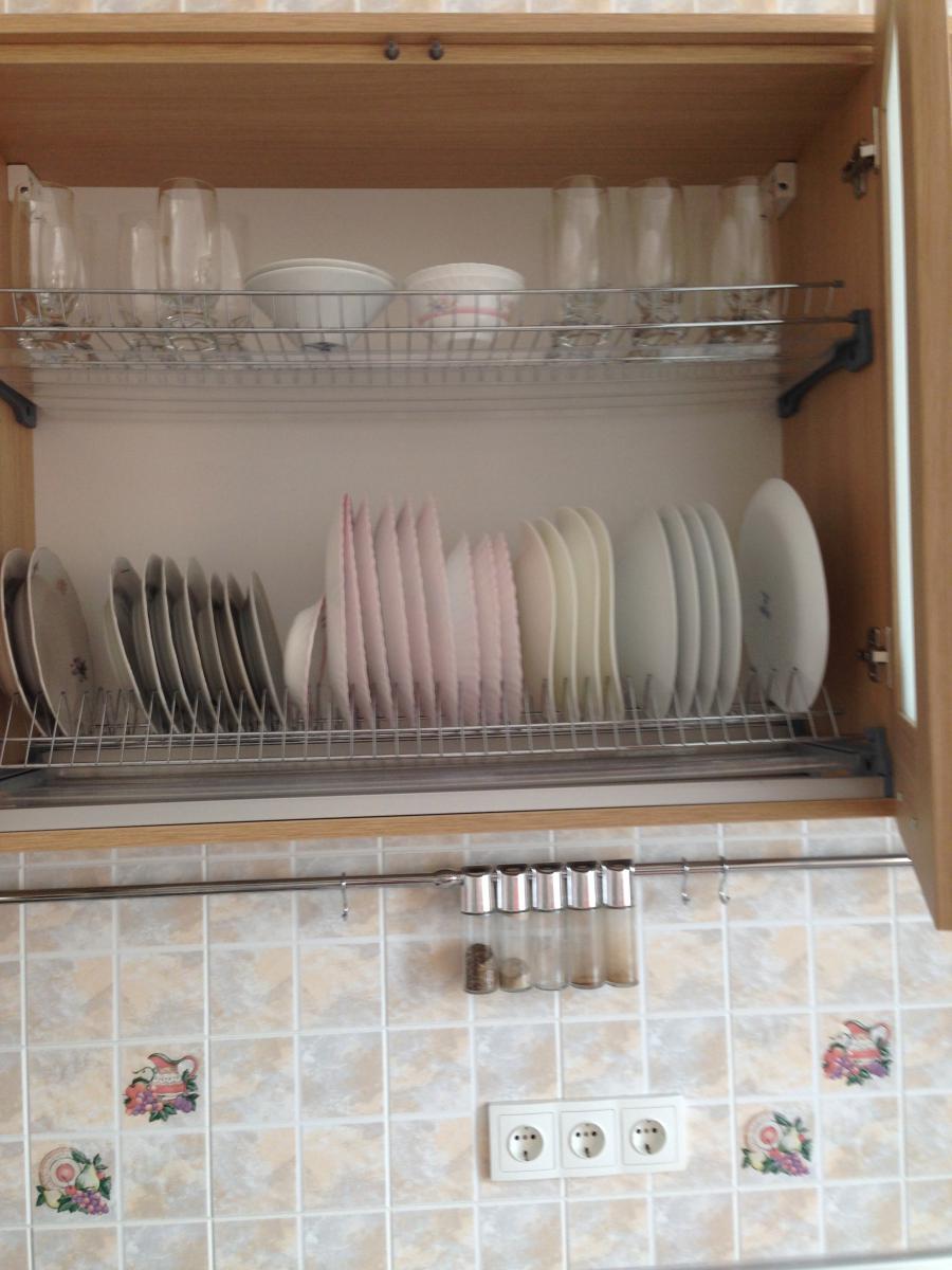 шкафчик для посуды навесной с сушилкой