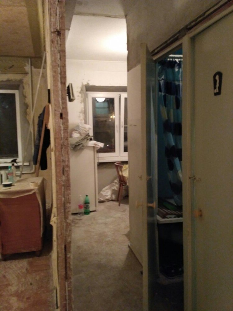Установка дверей в ванную и туалет в панельном доме с тонкой перегородкой