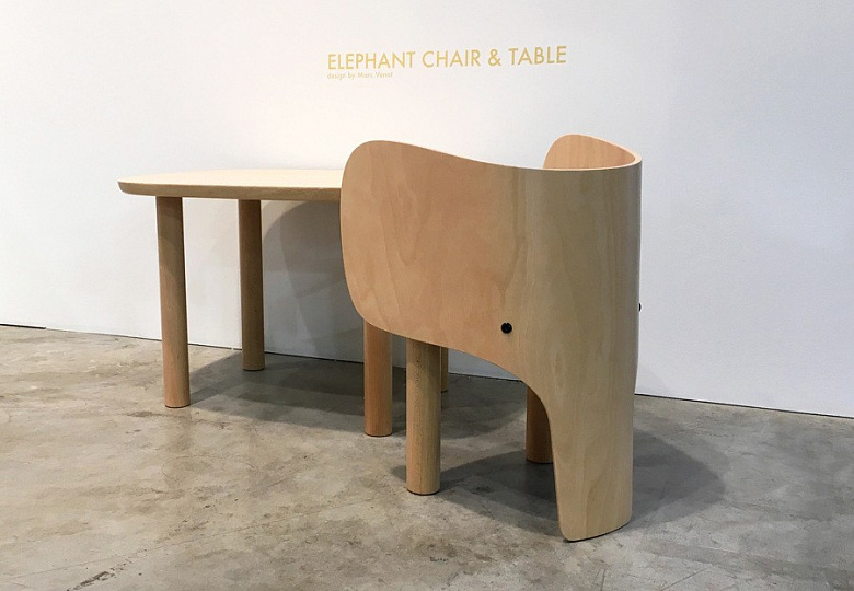 фото:Стол и стулья: слоники в детской