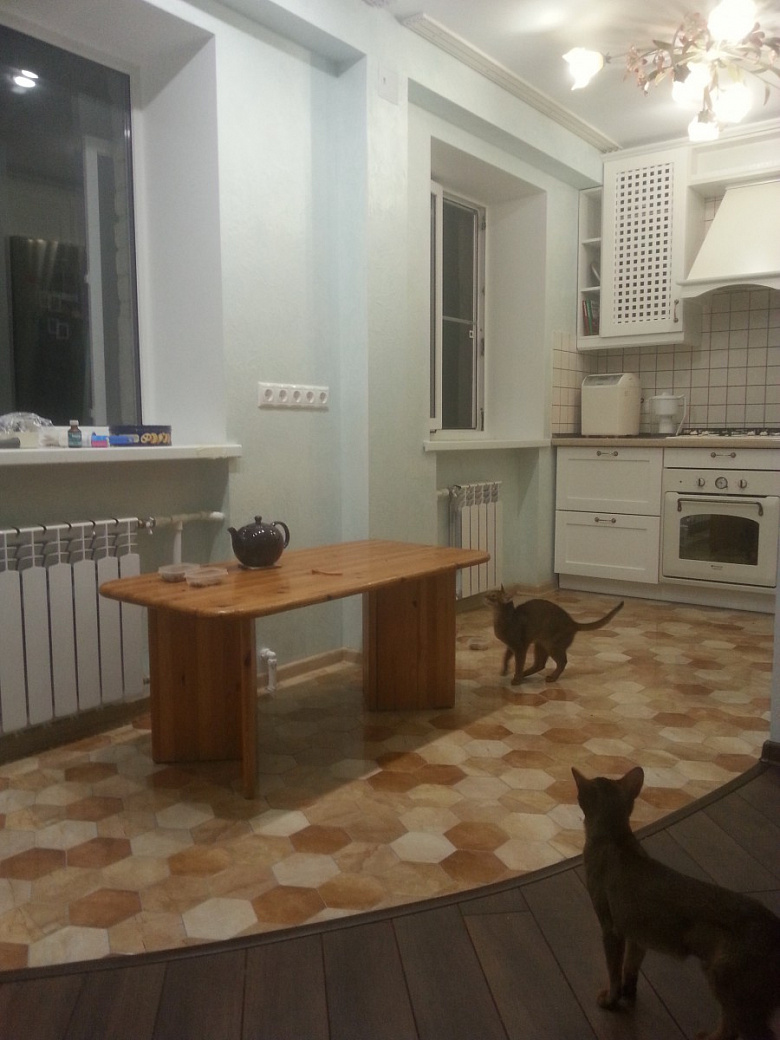 фото:Очередная белая кухня, хрущевка, 5,6 кв.м.