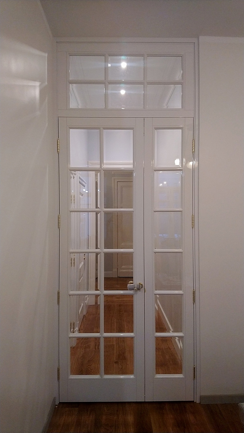 фото:Плинтусы из МДФ. Дверь остекленная новая из МДФ.