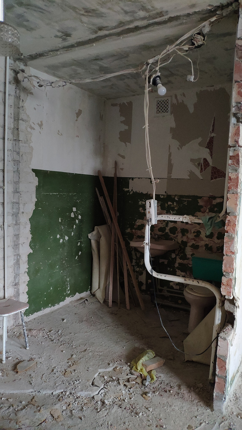 фото:Вот такие кадры из фильма ужасов) Решилась бы я снова на покупку такой квартиры? НЕТ НЕТ и НЕТ!!!