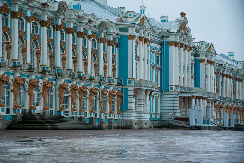 фото:Фасады и интерьеры Екатерининского дворца в Царском селе
