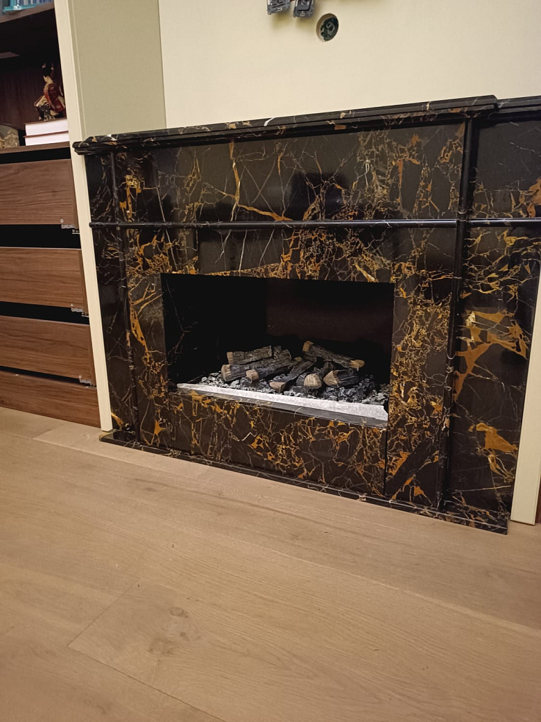 фото:Камин из мрамора Нью Порторо