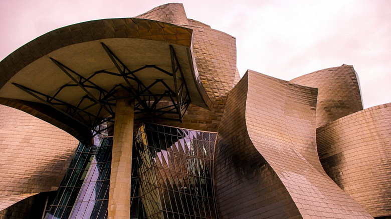 фото:Здание Музея Гуггенхейма в Бильбао, архитектор: Фрэнк Гери