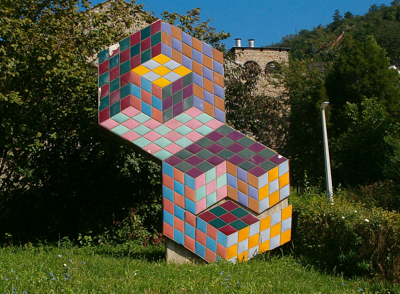 фото:Виктор Вазарели, скульптура в городе Печ