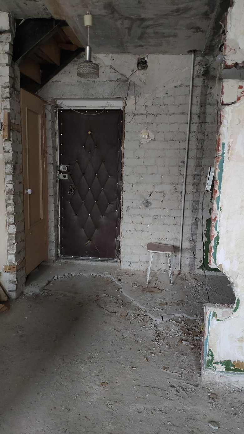 фото:Вот такие кадры из фильма ужасов) Решилась бы я снова на покупку такой квартиры? НЕТ НЕТ и НЕТ!!!