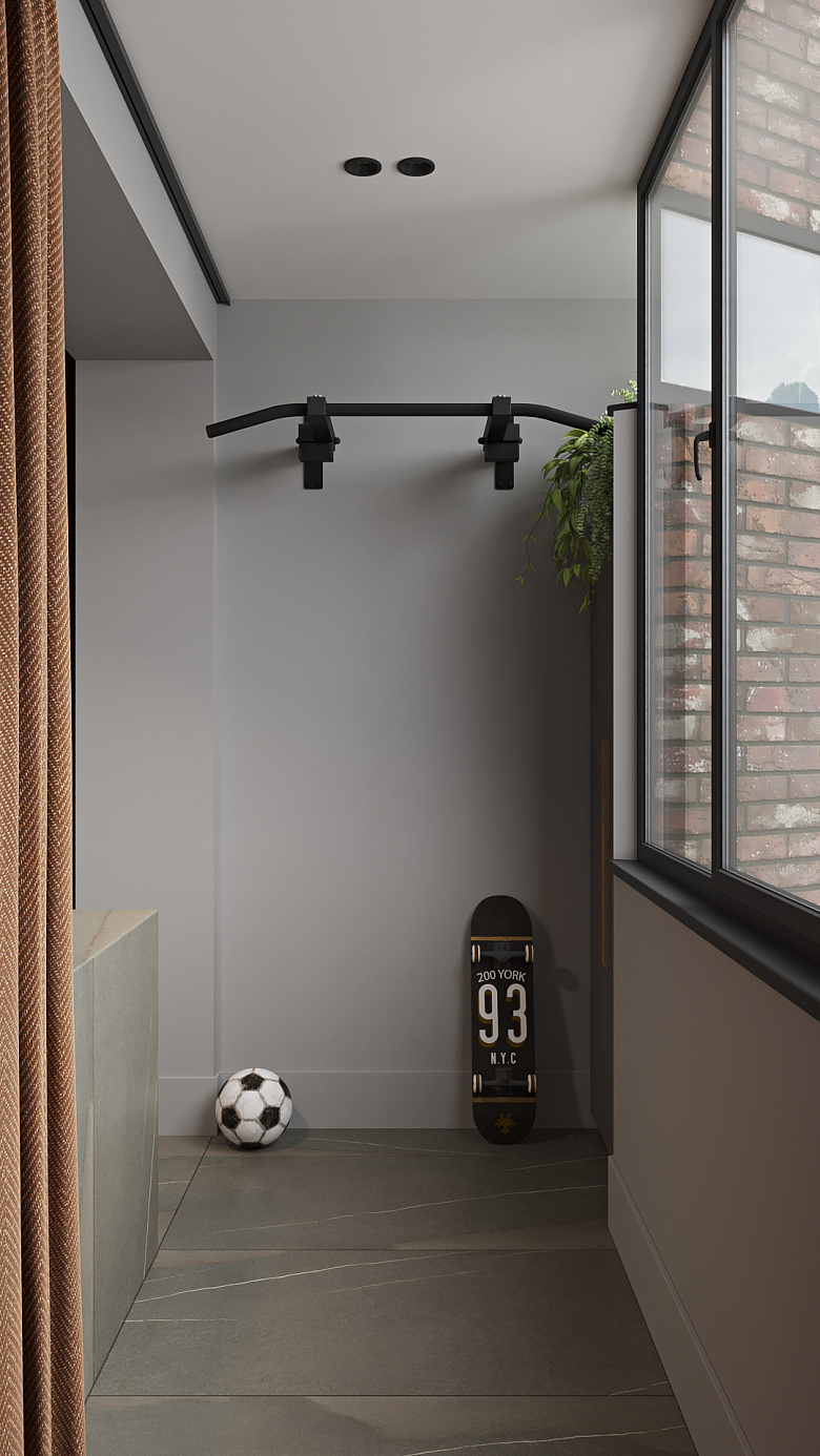 фото:Юному мужчине необходимо следить за осанкой и держать мышцы в тонусе. В балконной части комнаты организовали турник и место для занятий на коврике