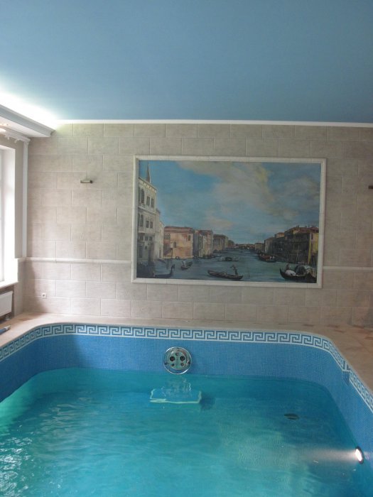 фото:Картина в бассейне